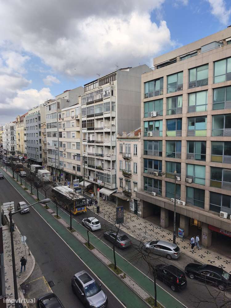 T1 Lisboa – Av. Almirante Reis, Bem Conservado, Junto ao Metro Arroios-13