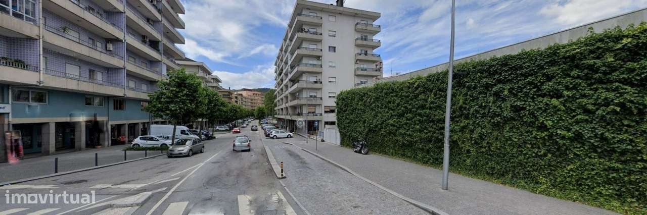 Loja de 2 Pisos no Centro da Póvoa de Lanhoso-9