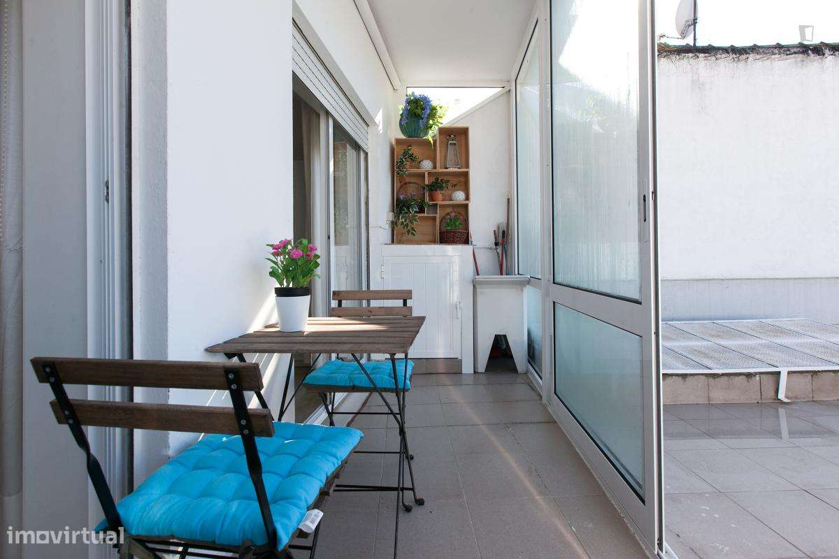 Apartamento com 1 quartos - localizado em Paranhos Porto - Grande imagem: 5/9