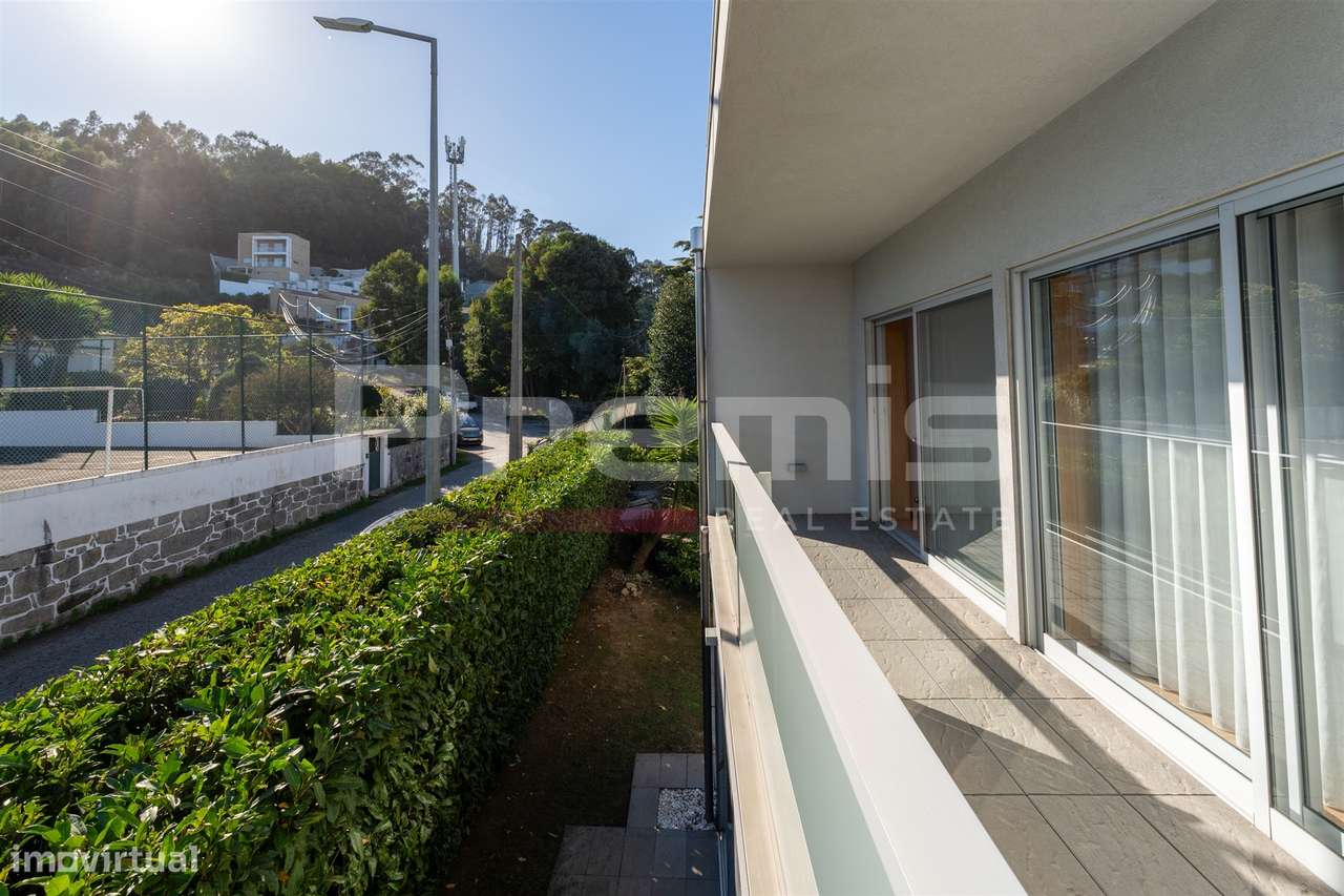 Moradia T5, com jardim e garagem para 4 carros, em Vila Nova de Gaia-26