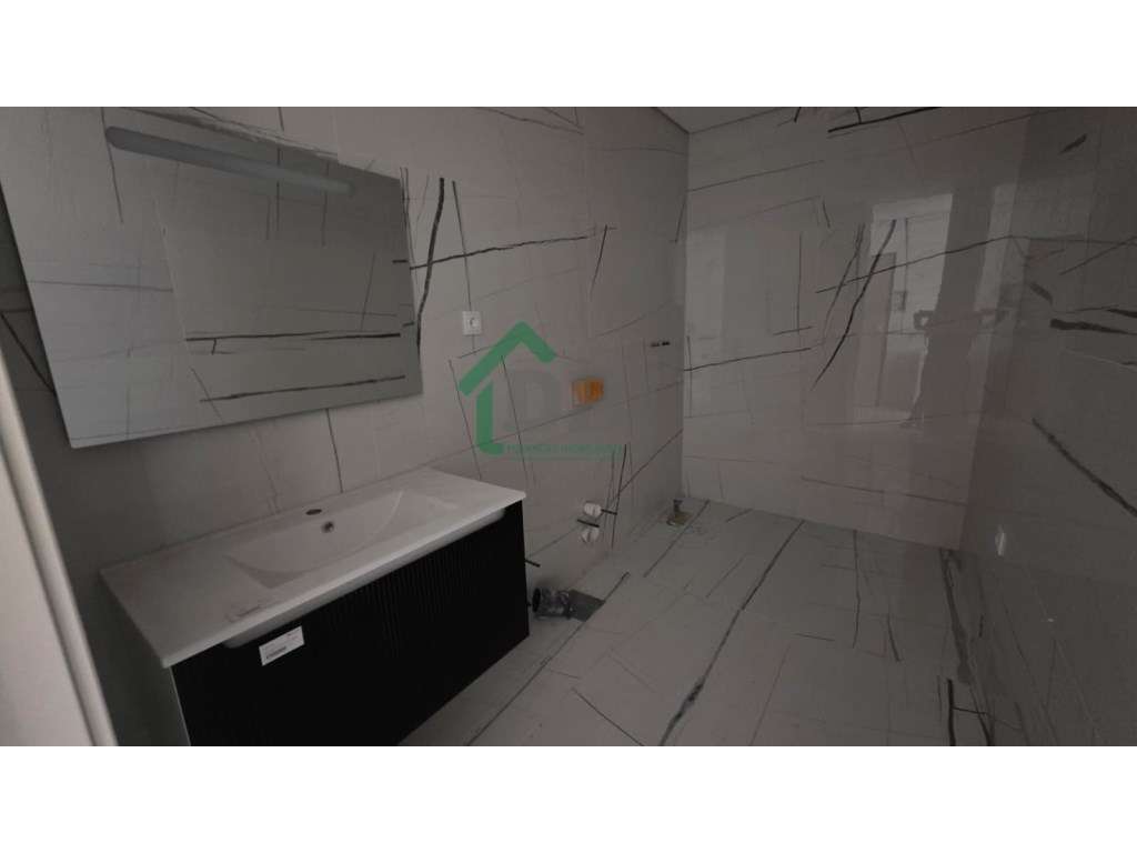 T1 Novo - condomínio c/piscina!-10