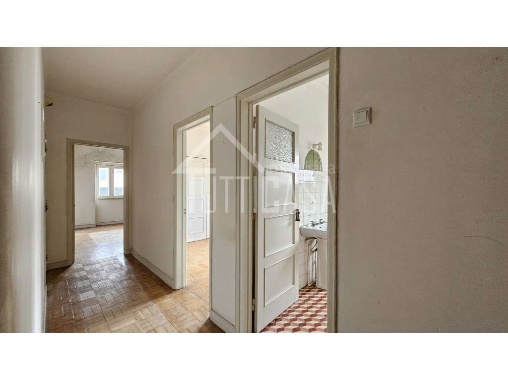 Apartamento T2 na Venda do Pinheiro-22