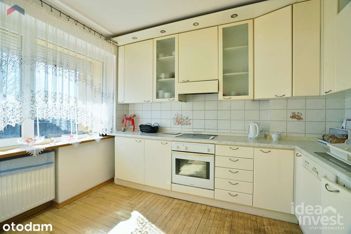 Duży dom w zabudowie bliźniaczej z potencjałem-5