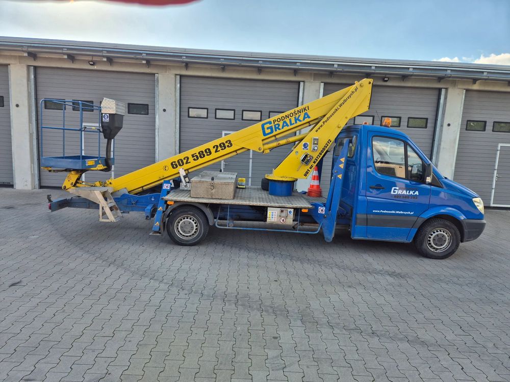 Mercedes-Benz Sprinter 2013