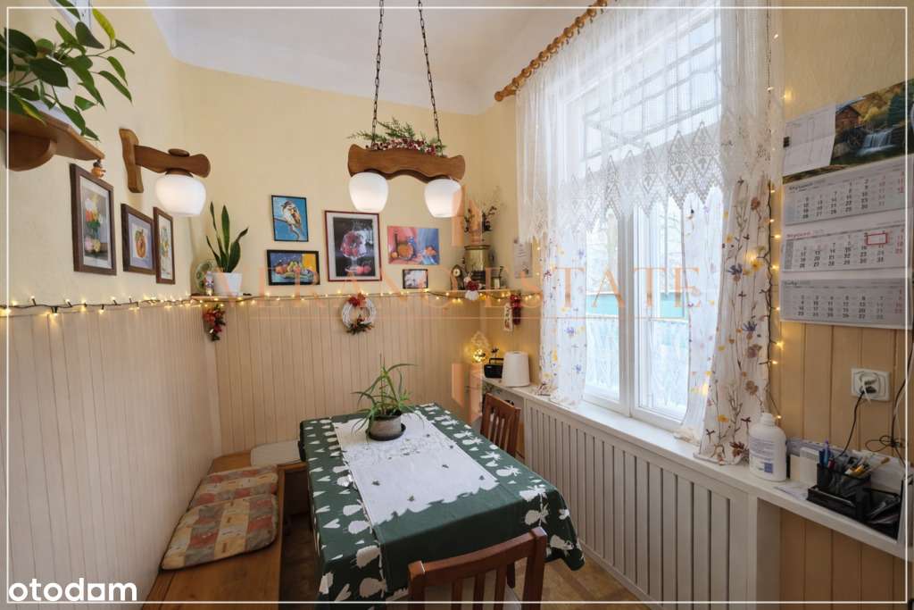 Piękna willa z potencjałem | ogród 2200m2 | basen-12