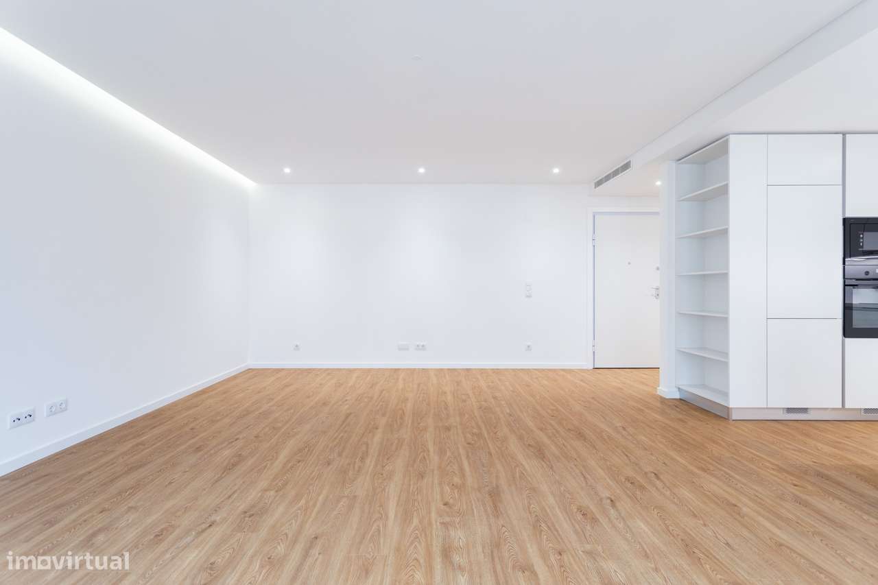 T2 no Neudel Novo: Espetacular Apartamento Novo com Acabamentos de Alt - Grande imagem: 4/39