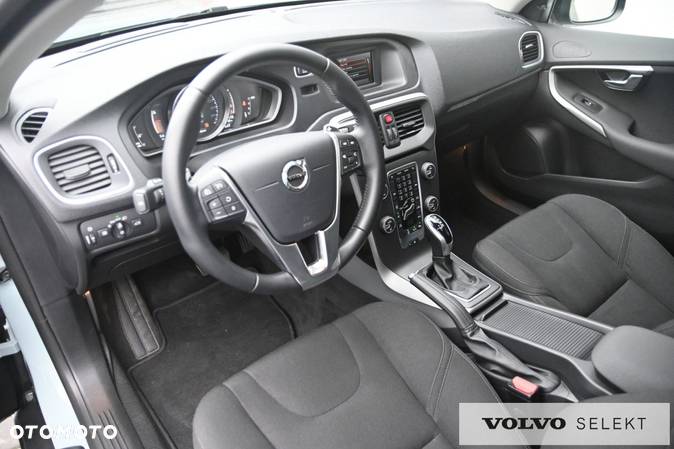 Volvo V40 - 11