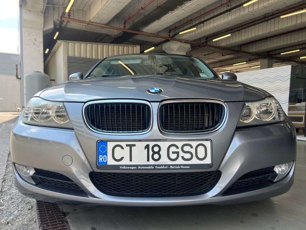 BMW 3 Series 318i Edition Lifestyle 2010