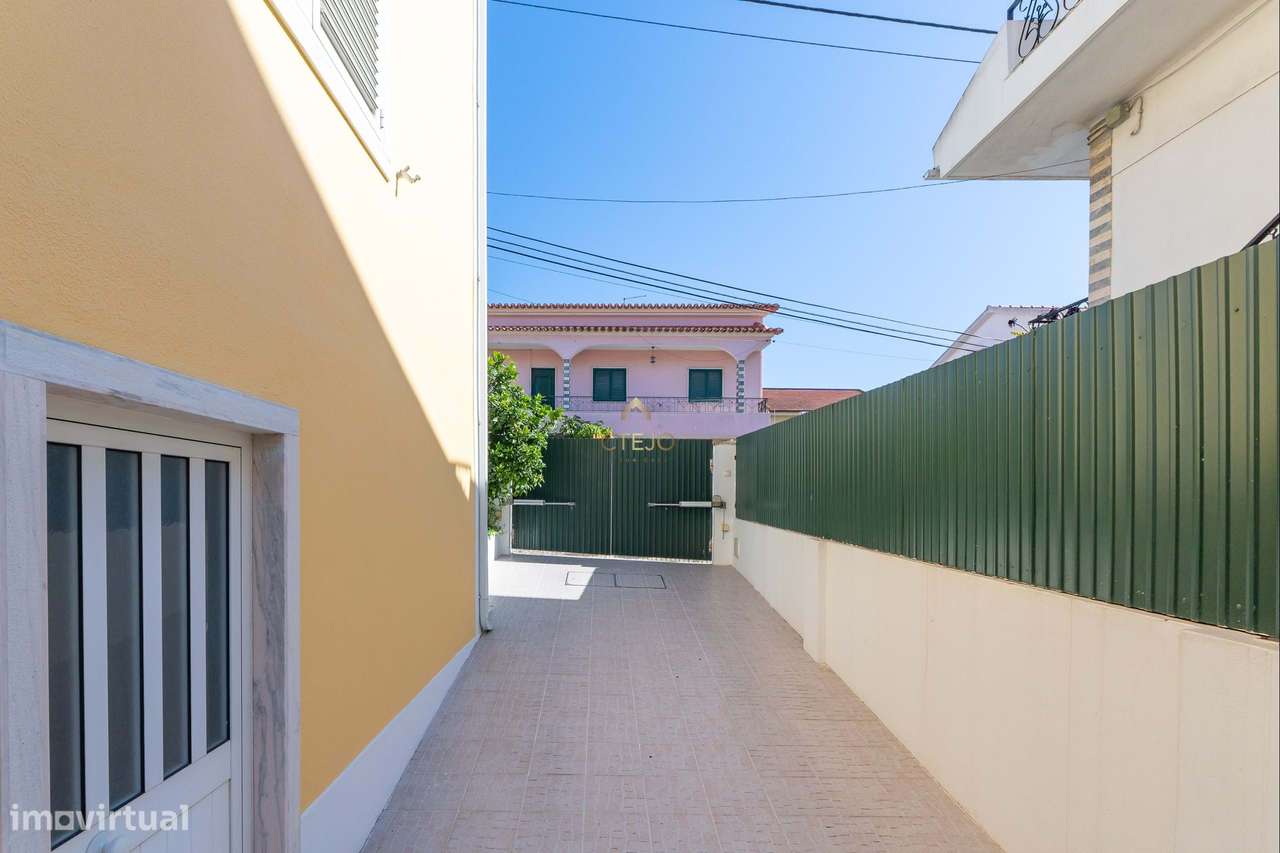 Fantastica Moradia T6 São João da Talha-36