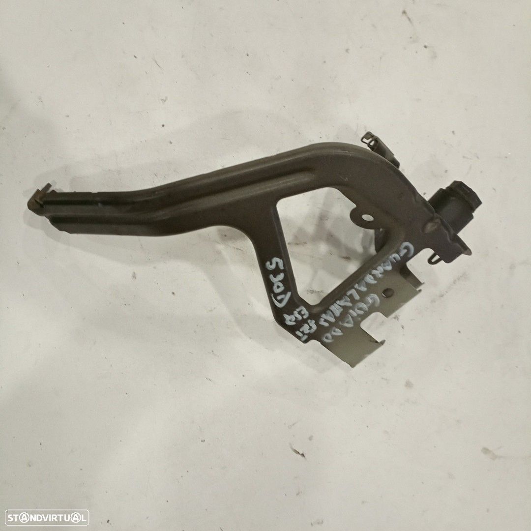 Suporte De Montagem Guarda Lamas Bmw 5 Touring (F11) - 1