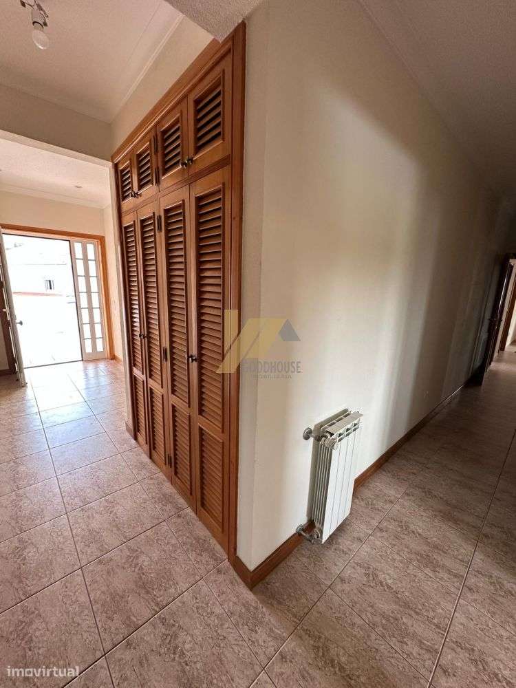 Moradia T3+1 com possibilidade de piscina-5
