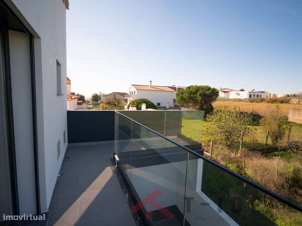 Moradia T4 nova próxima da Lourinhã e das praias-44