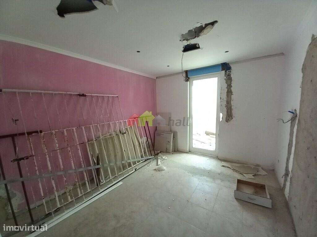 Apartamento T4 no r/c no Afonsoeiro - Montijo-9