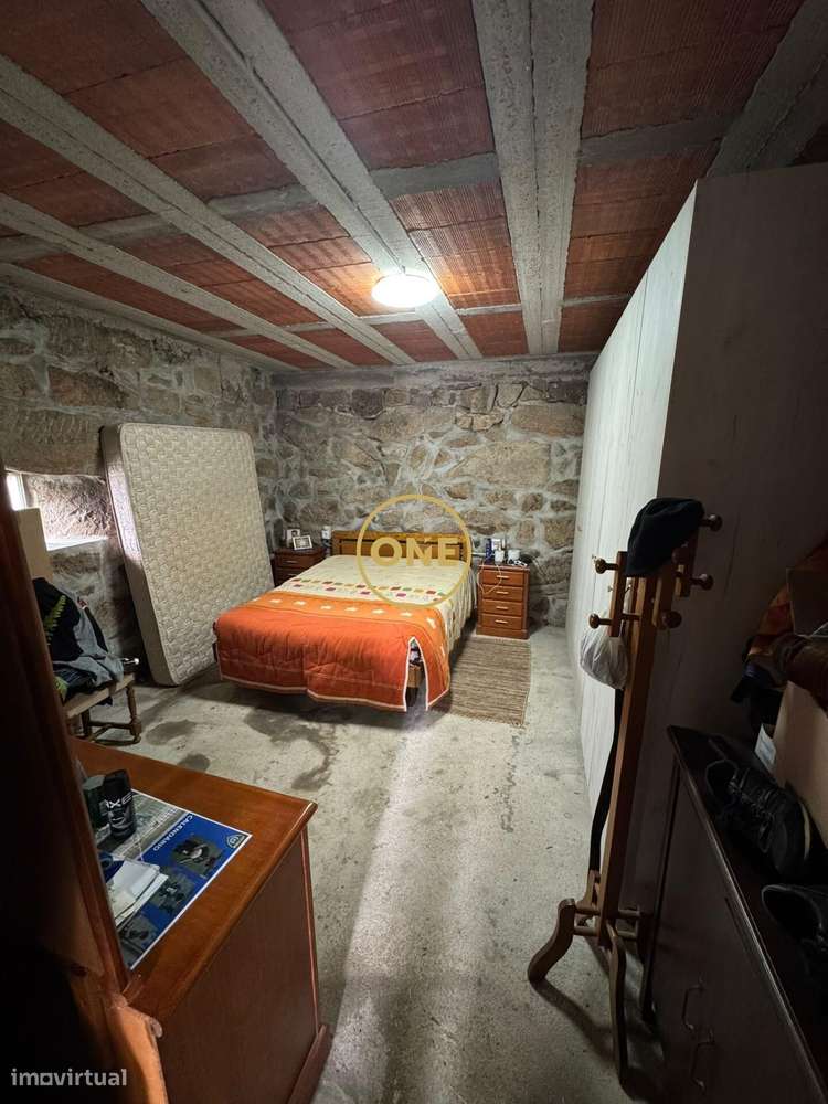 Moradia  T2 renovada-13