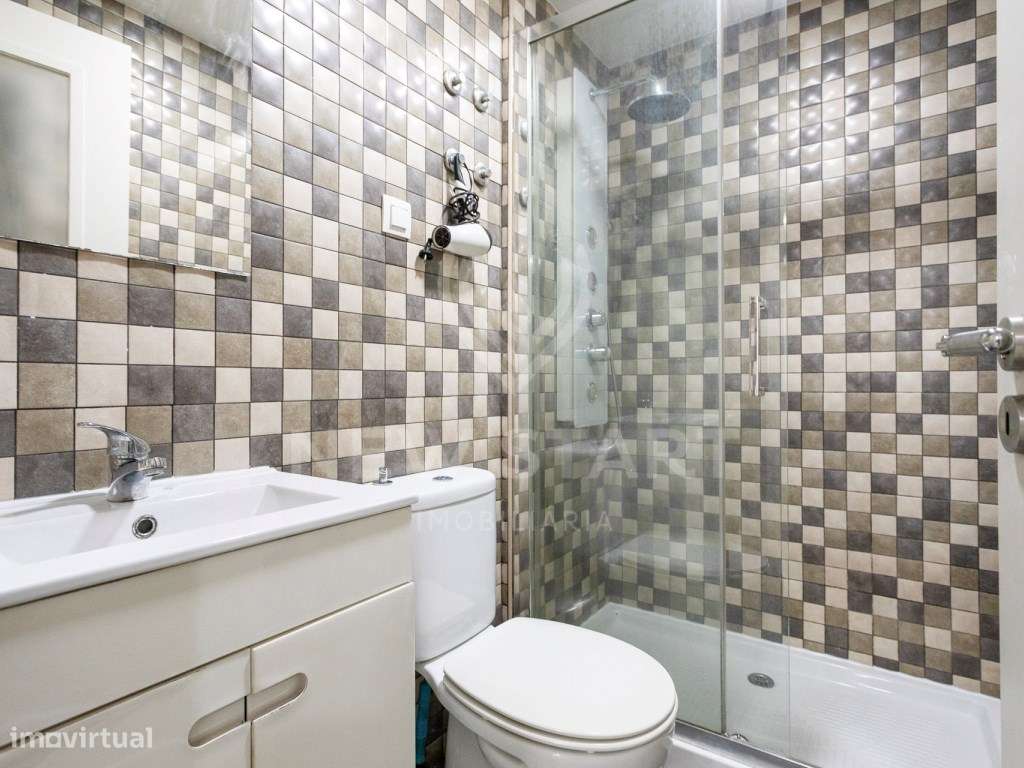 Apartamento T1 Duplex Moderno na Penha de França, no Coração de Lisboa-17