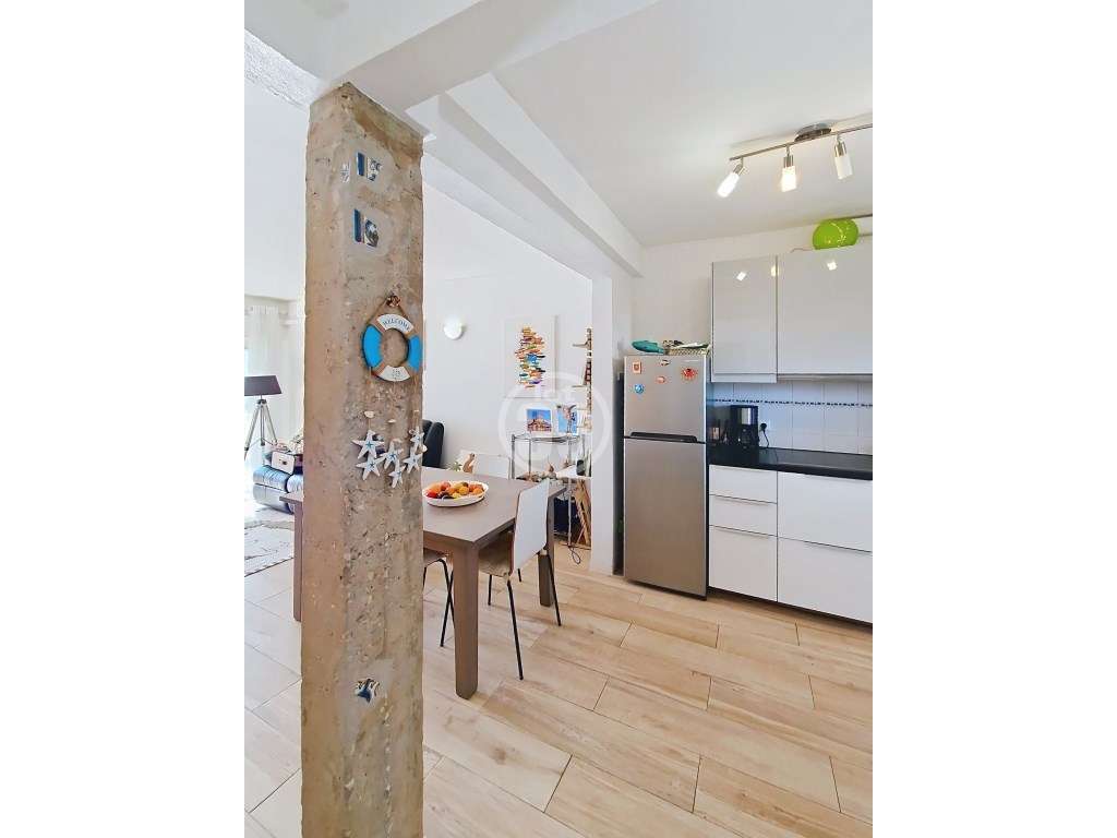 Apartamento com 1+1 quartos inserido num pequeno condomínio fechado...-7