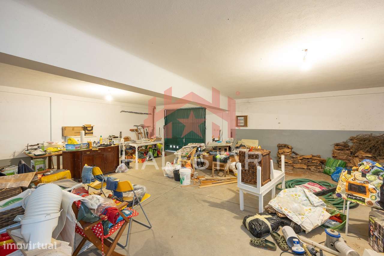 Moradia T3 Isolada / Aquecimento Central / Torre-24