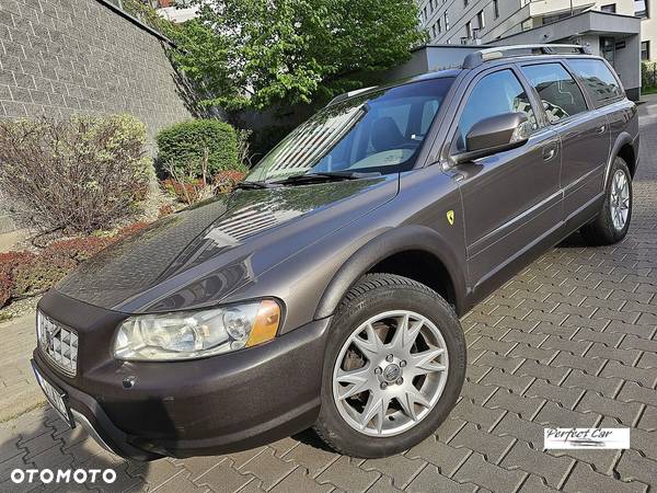 Volvo XC 70 D5 AWD Momentum - 1