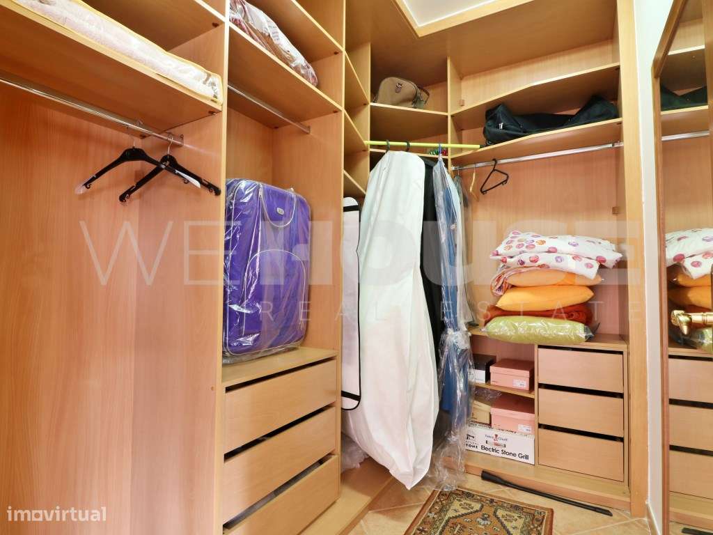 Moradia T4 com 280 m2, inserida em terreno com 2500 m2 em Palmela-58