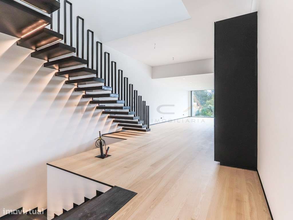 Moradia LUXO Condomínio Privado-6