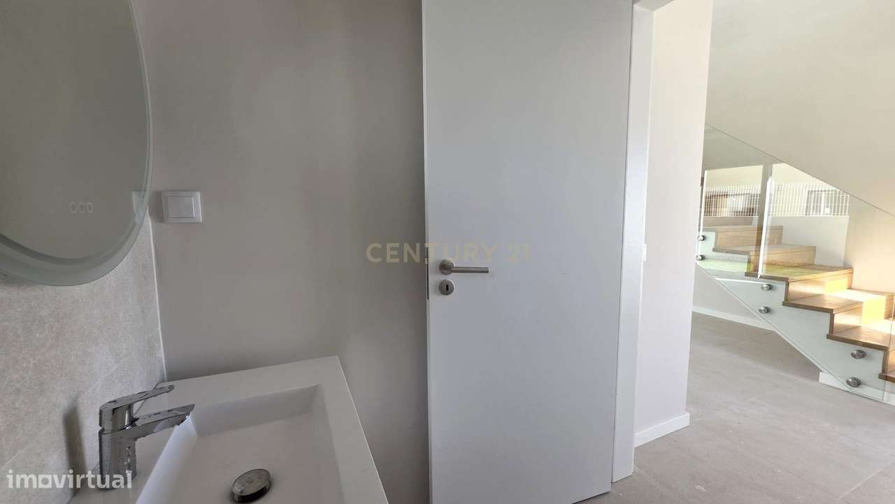 Moradia 4 assoalhadas com piscina Construção Nova  na Sobreda,  Almada - Grande imagem: 5/30