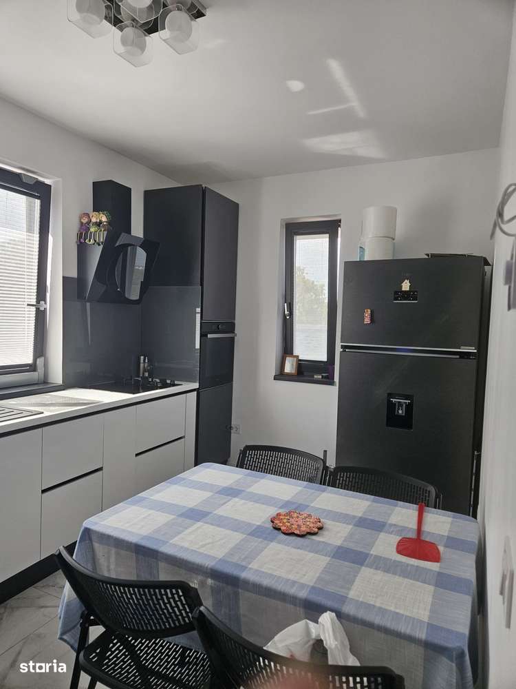 Casa de vanzare Barnova Iasi 4 camere / 2 bai - Imagine principală: 4/9