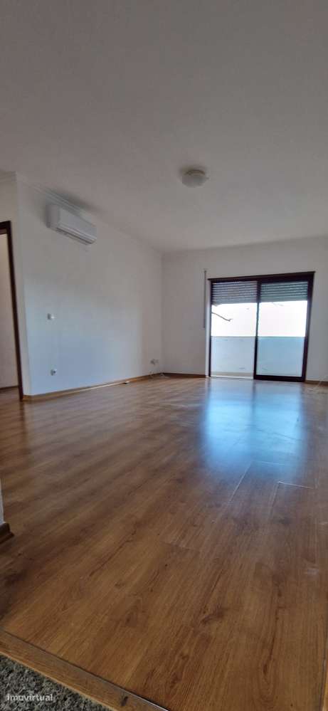 T2 com garagem, Horta das Tâmaras - Grande imagem: 4/4