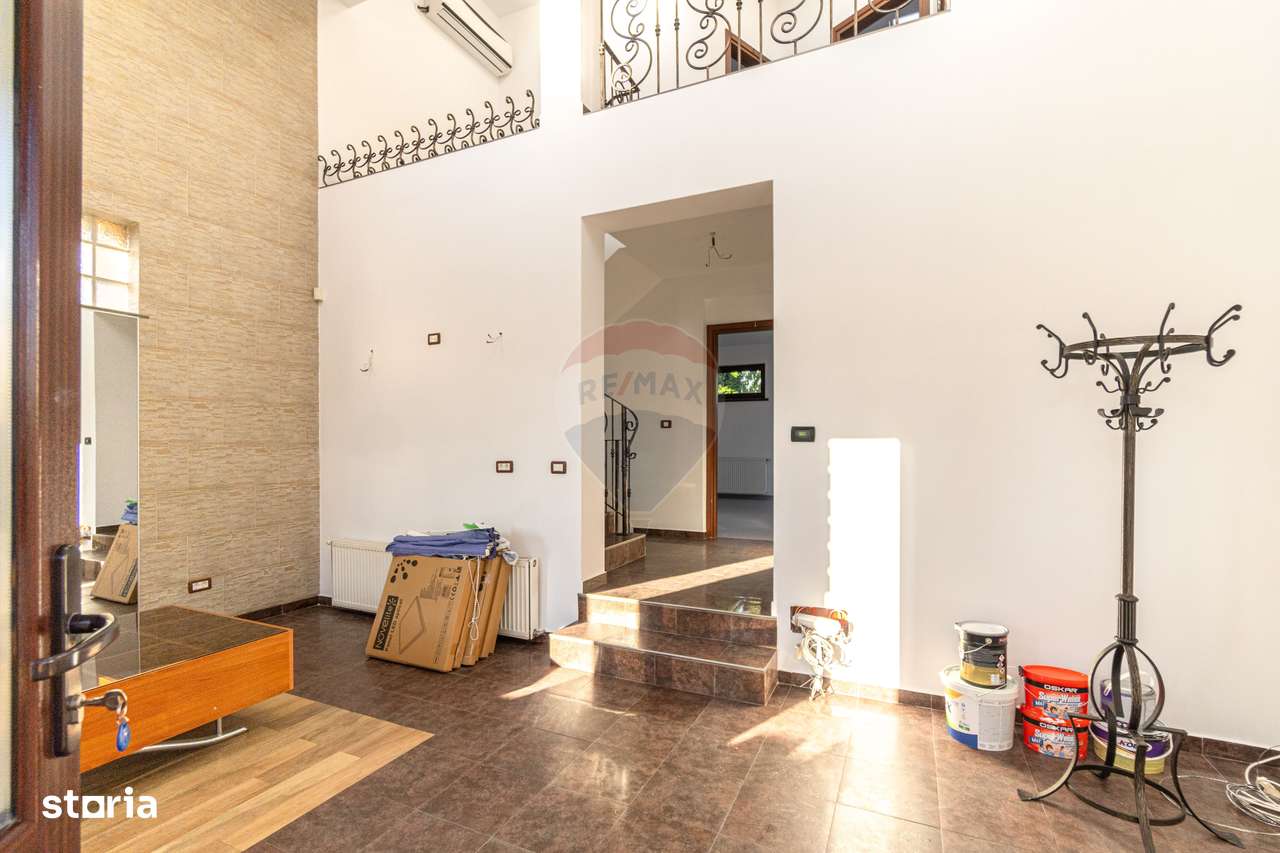 Spațiu de închiriat în Tractorul – 125 mp, renovat - Imagine principală: 4/20