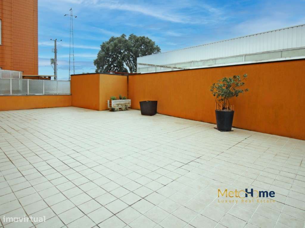 T2 com Terraço Privativo e Áreas Amplas - Areosa, Porto-24