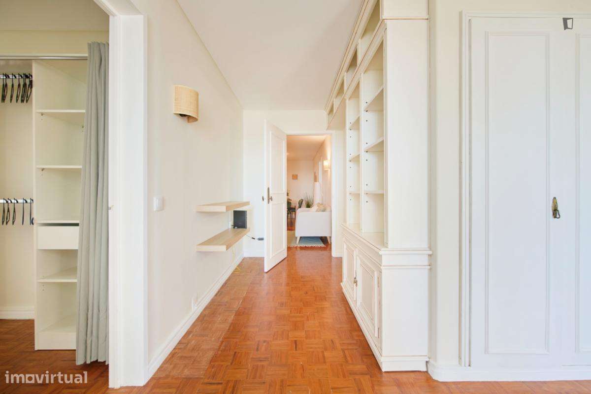 Quarto - localizado em Picoas Lisbon - Grande imagem: 4/10