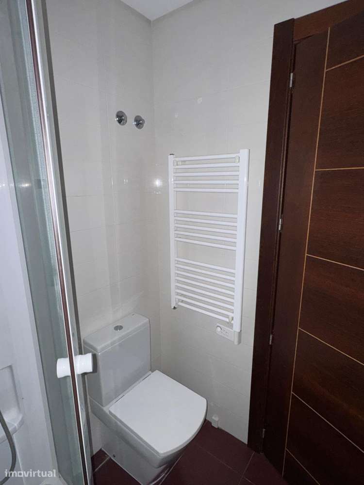 Imóvel de banco :T4 com varanda, garagem em Torres Vedras-19