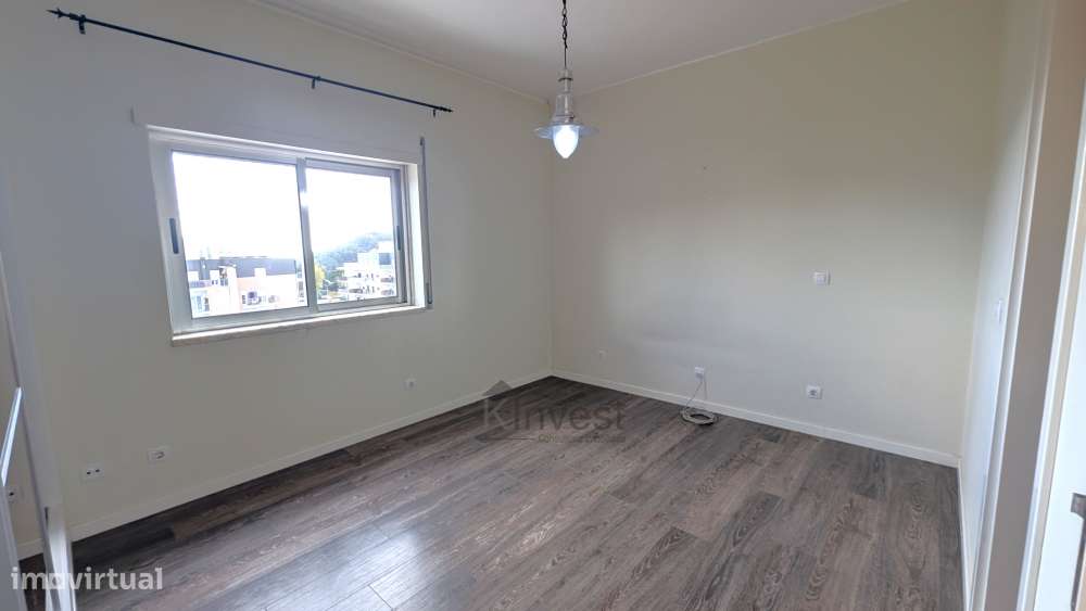 T3 Duplex com Vista Castelo, Serra e Mar – Condomínio Fechado em Sesim-19