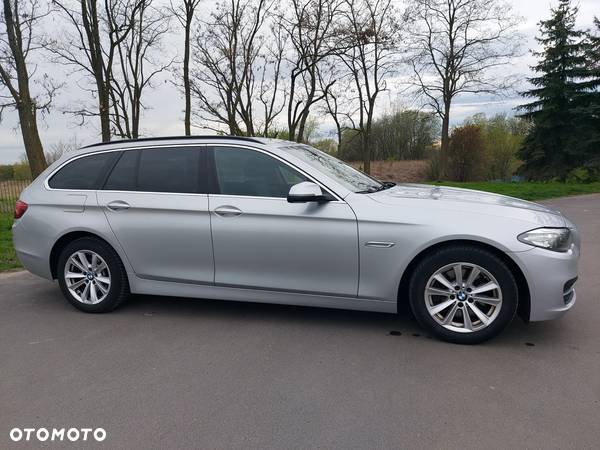 BMW Seria 5 525d Touring - 4