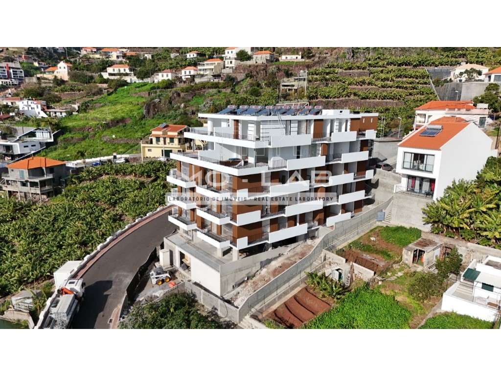 Amplo T3 - Vista Vale - Câmara de Lobos-21