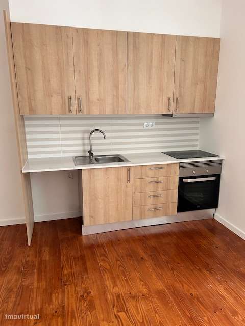 APARTAMENTO T1 TODO REMODELADO JUNTO À PRAÇA DE TOUROS - Grande imagem: 5/10
