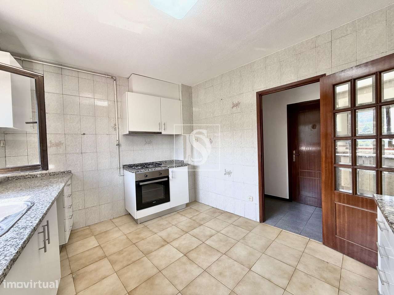 Moradia Multifamiliar - Oportunidade Única de Negócio-6