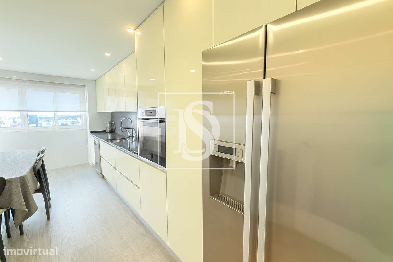 T3 Renovado com 150m² | Garagem Fechada | Centro de Barcelos - Grande imagem: 2/29