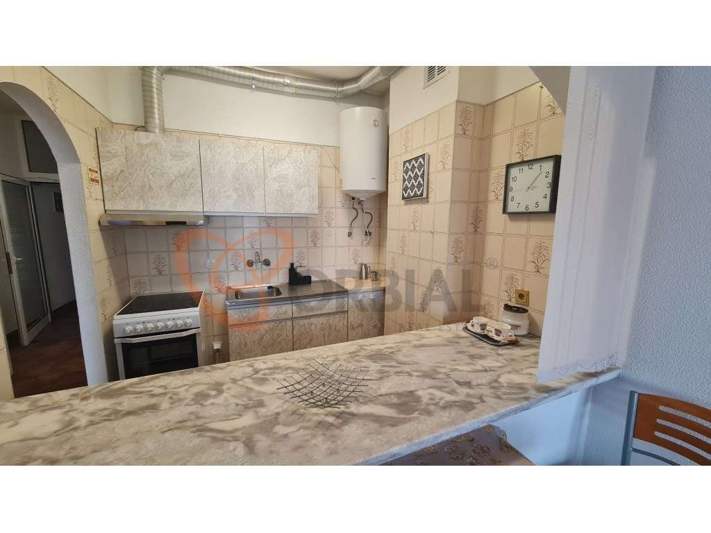 Espaçoso apartamento T1 para venda em Albufeira com piscina-6