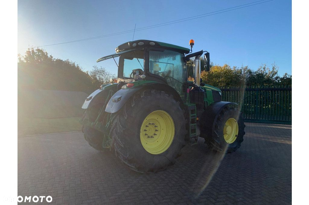 John Deere 6250R - 4