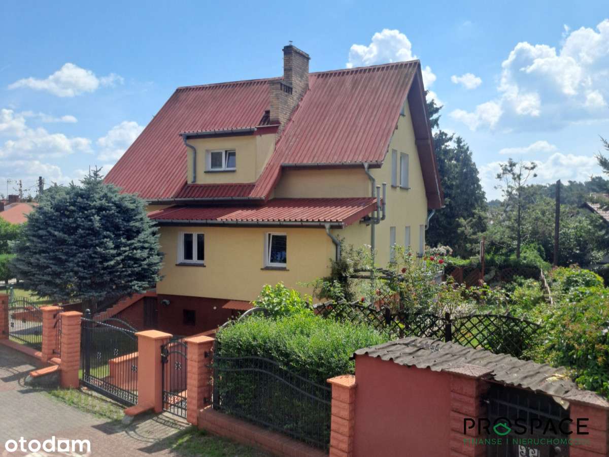 Dom w Raculce w pożądanej lokalizacji-1