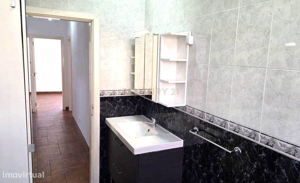Apartamento T2 em Almada praceta Infante Dona Beatriz-8