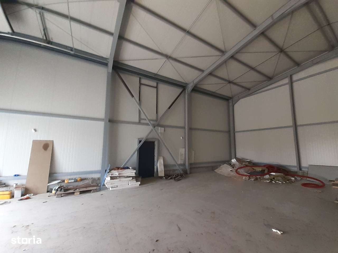 Hala noua 293mp - zona Drumul Intre Tarlale - Sos. Garii Catelu - Imagine principală: 2/7
