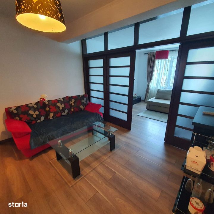 Apartament 3 camere Centru, etaj 2, mobilat, utilat