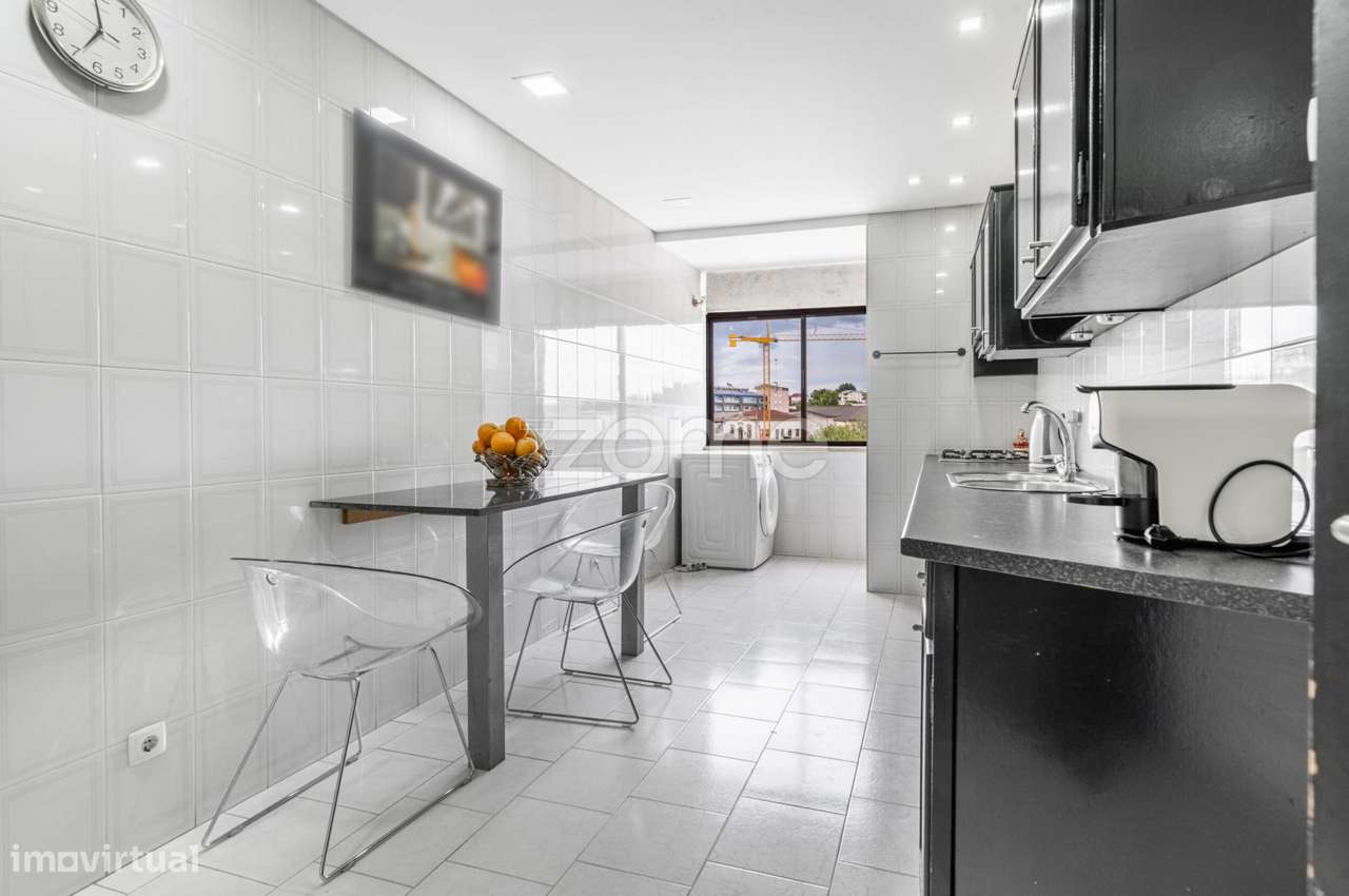 Apartamento T3 Remodelado Centro de Vila Verde-18