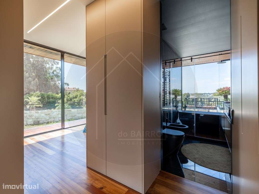 Moradia T6, térrea contemporânea, piscina, terraços e jardim junto ...-46