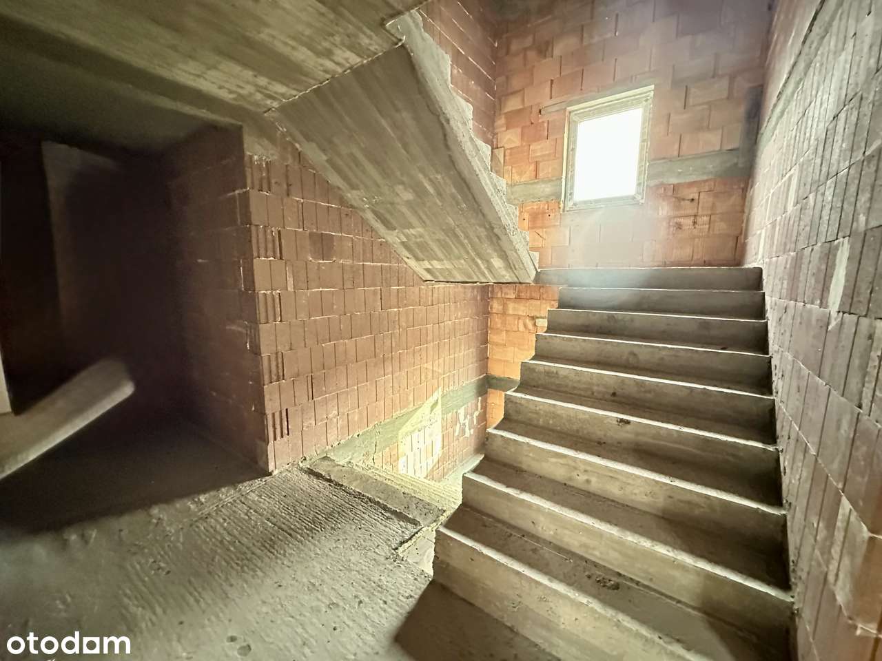 Tylko jedno  mieszkanie 3 pokojowe w całym bloku plus MP w cenie -2026-3