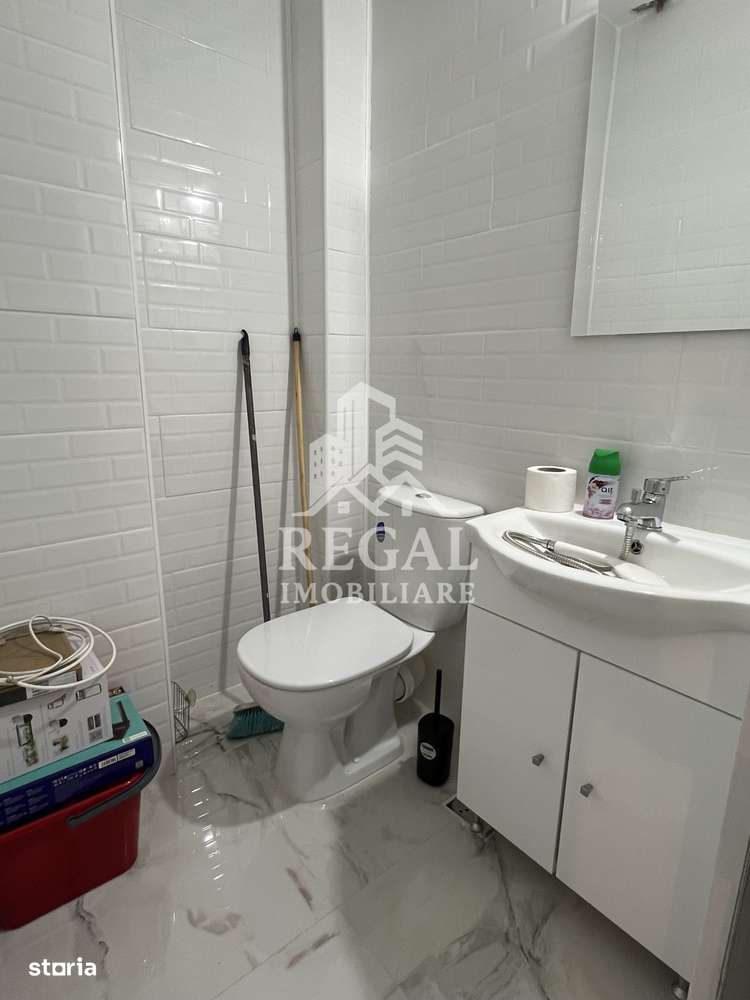 PRET NOU - Cameră de cămin cu baie proprie – Piața Obor etaj 3/4 - Imagine principală: 4/7