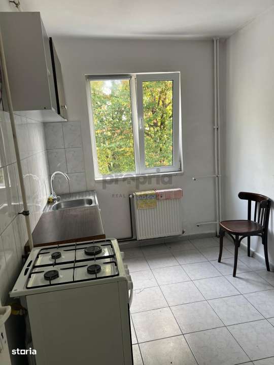 Apartament 3 camere Str. Neptun | Centrala, parcare, etaj 2  | S-E-1