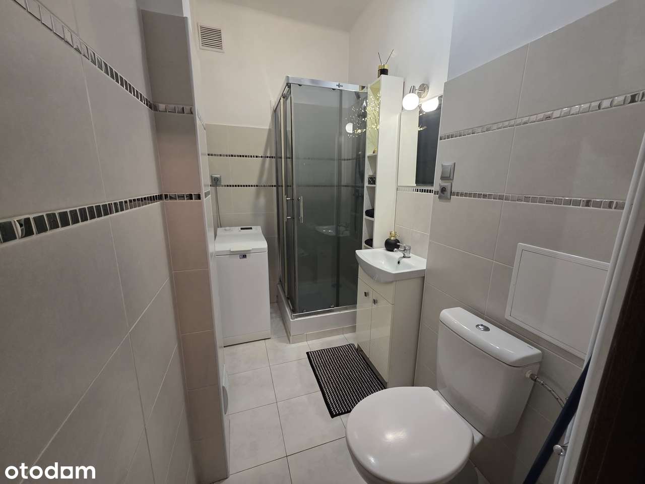 Przestronne mieszkanie 36,7 m² z osobną kuchnią i komórką w cenie.-7