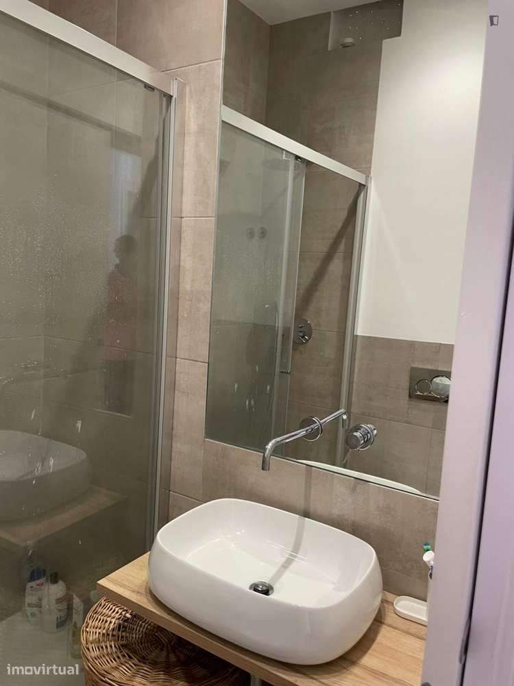 Quarto - localizado em Penha de França Lisbon - Grande imagem: 3/16